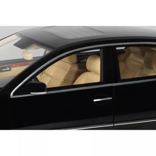 VW VOLKSWAGEN PHAETON 6.0 W12 BLACK L041 2005 OttO mobile 1:18 Resinemodell (Türen, Motorhaube... nicht zu öffnen!)